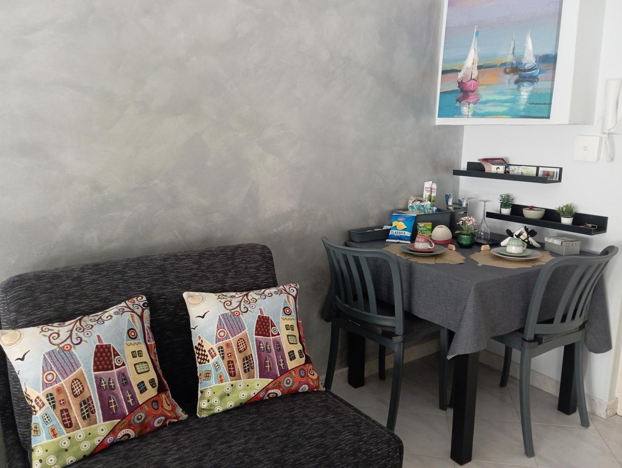 Casa Melo Bed & Breakfast Ciampino Exterior photo